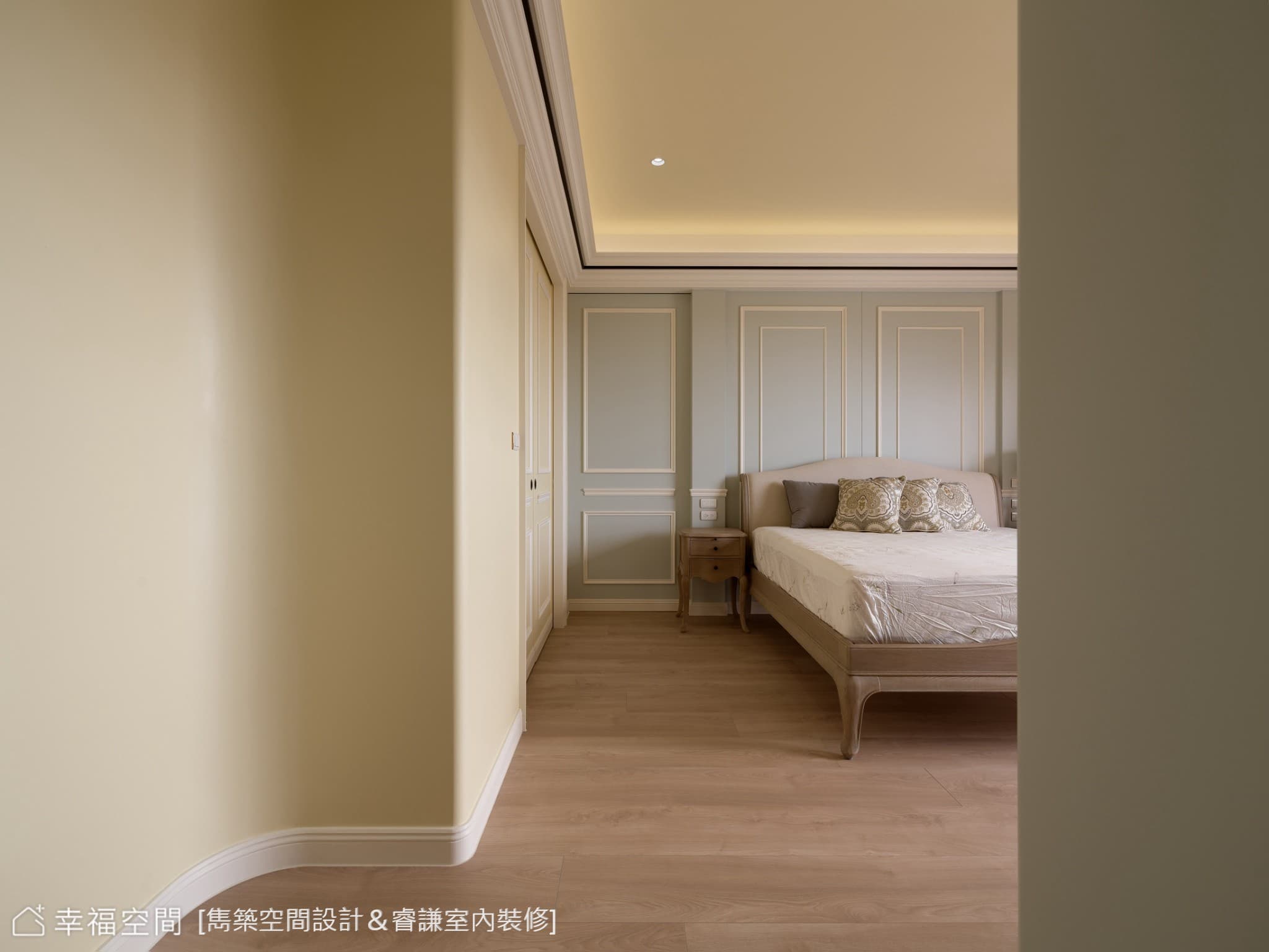 臥室線板造型牆