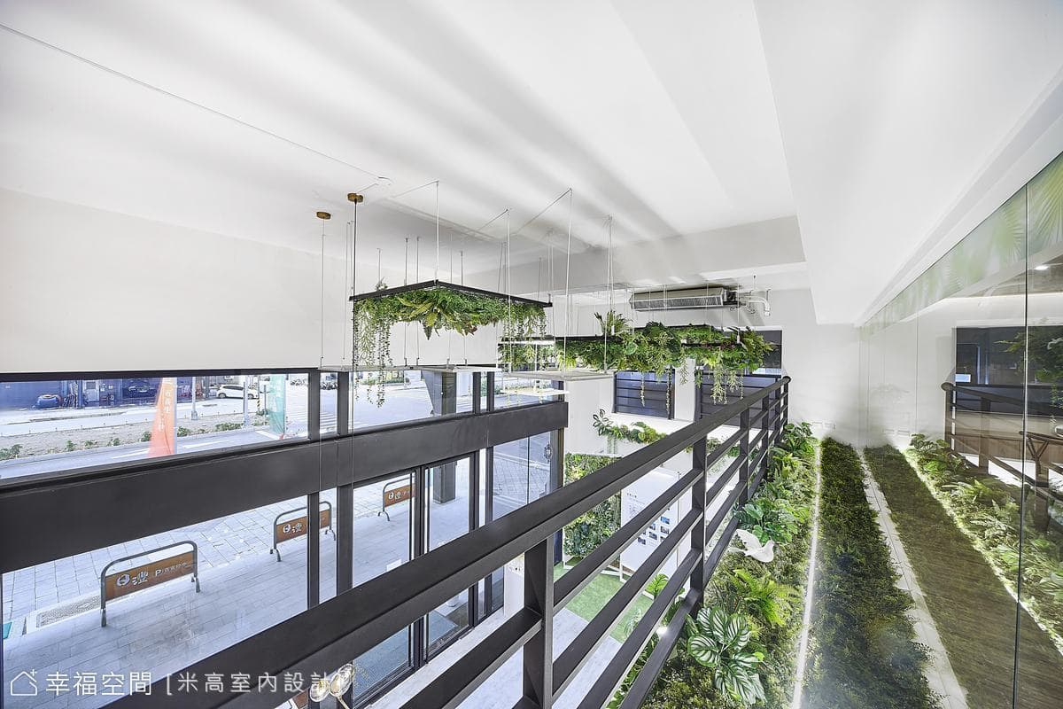 白色簡約 綠意盎然｜日灃建設/接待館｜現代工業混搭風｜90坪
