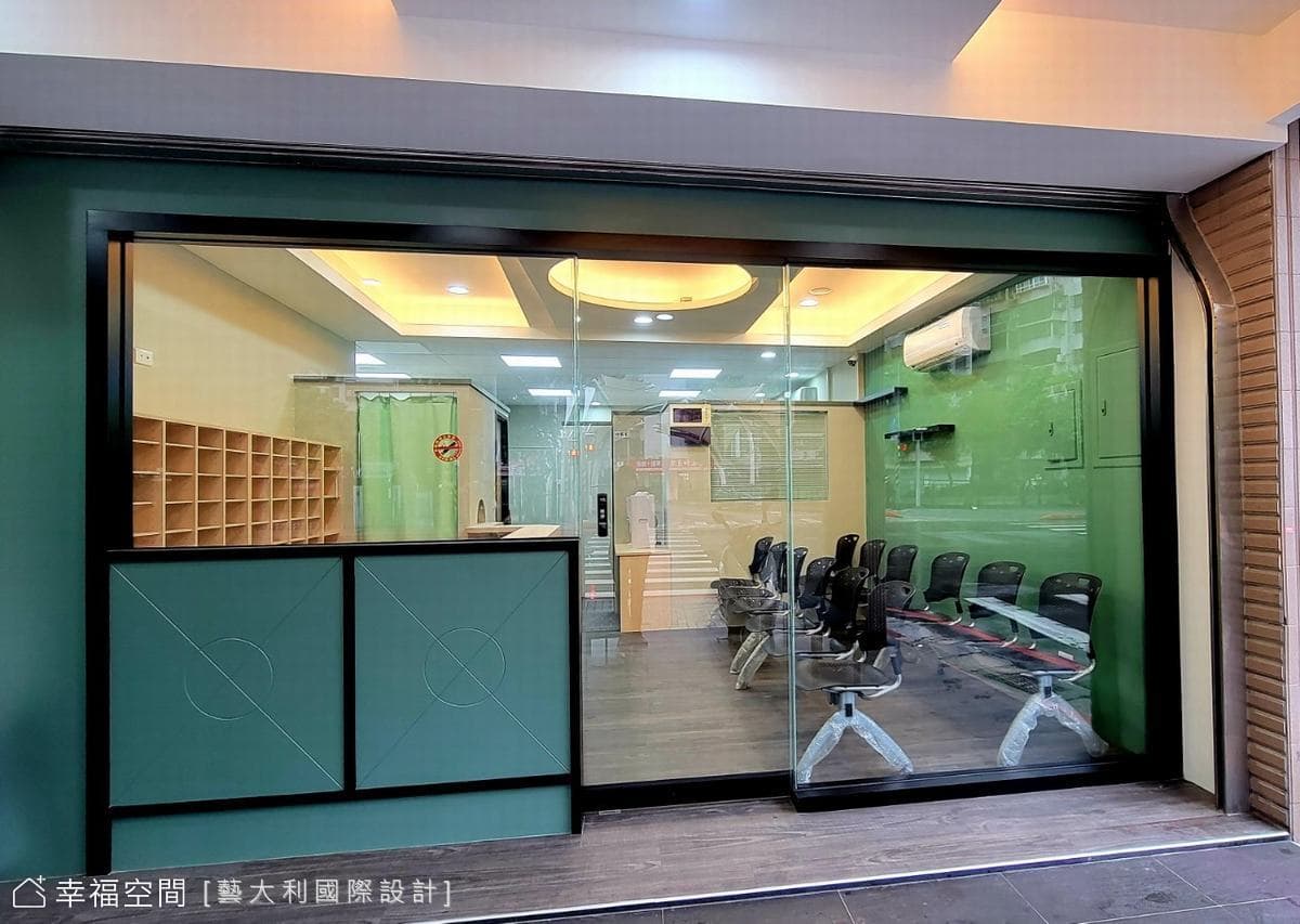 聖康中醫診所│40年老屋翻新 簡約明亮診療空間│25坪