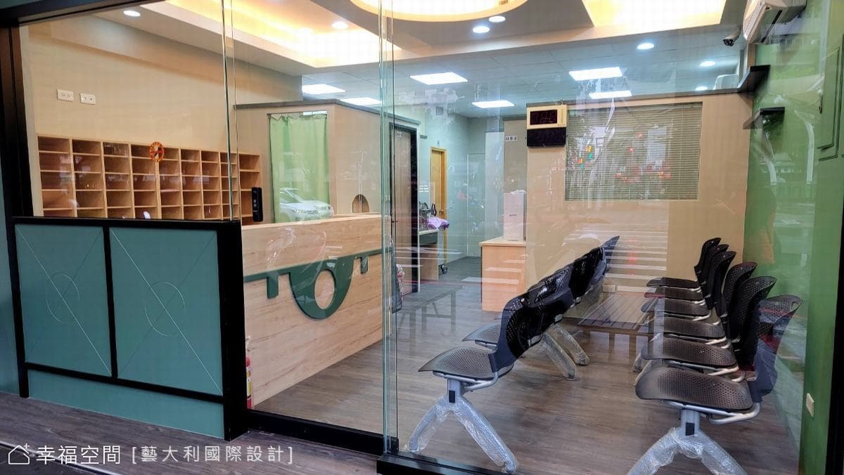 聖康中醫診所│40年老屋翻新 簡約明亮診療空間│25坪