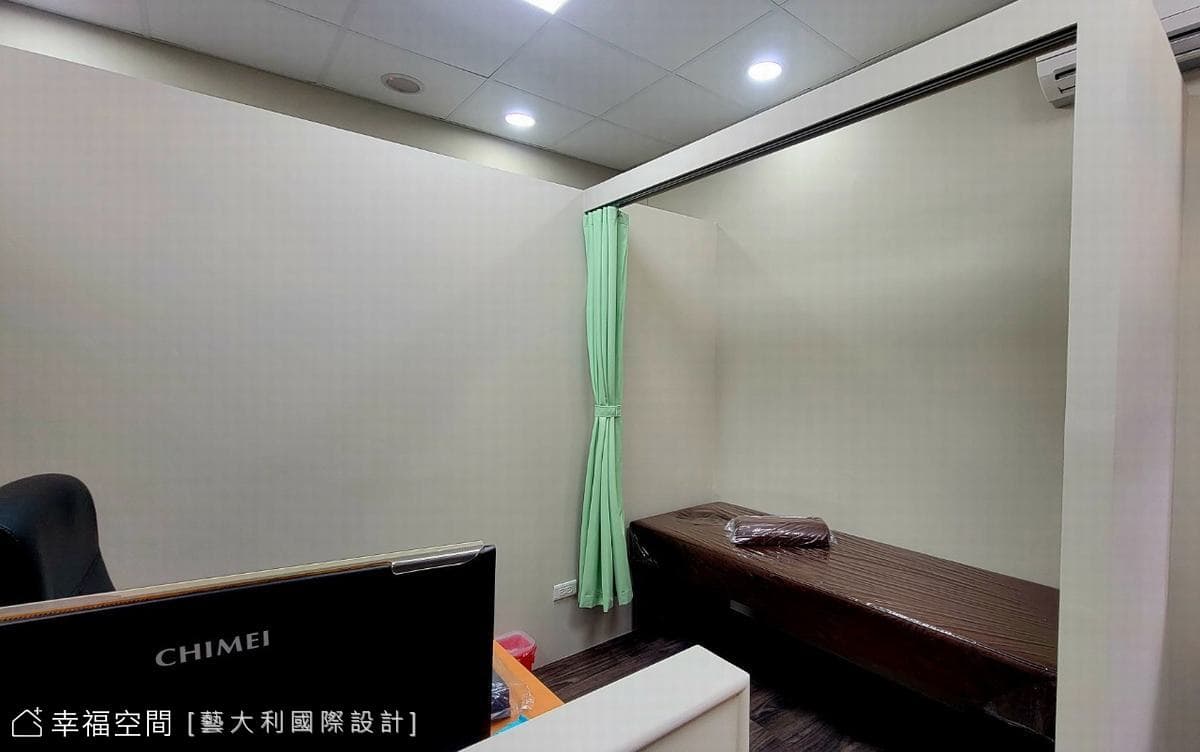 聖康中醫診所│40年老屋翻新 簡約明亮診療空間│25坪