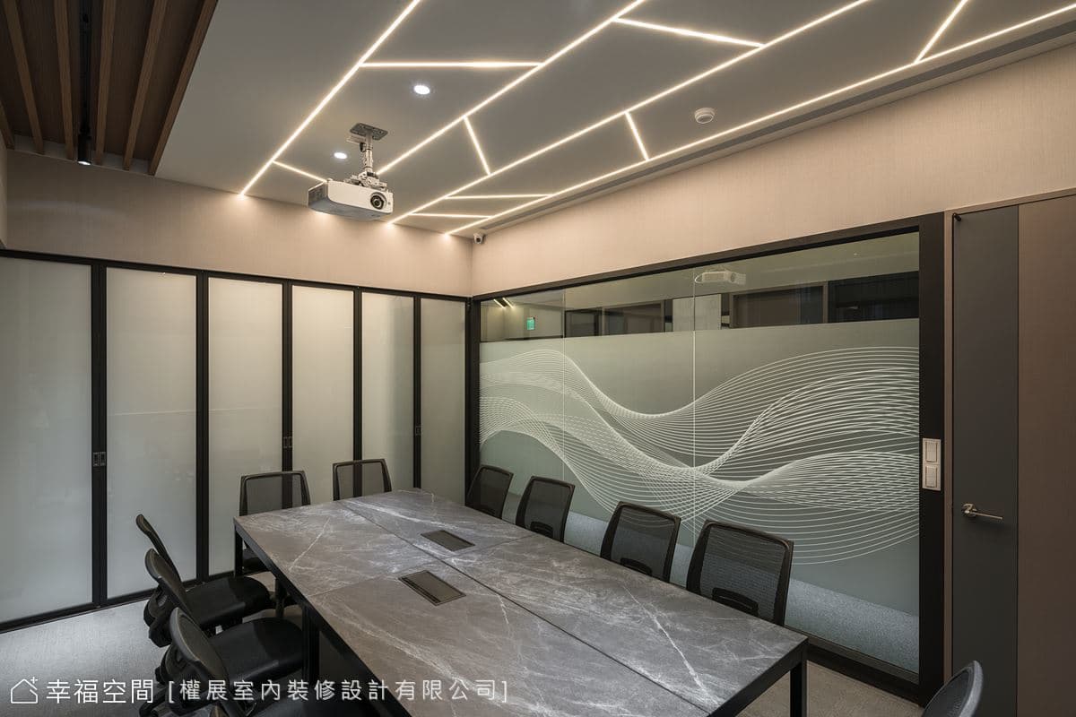 線構光譜連結精彩未來｜現代休閒｜101坪