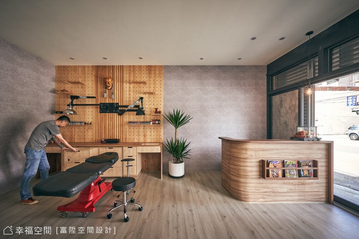 新黑魂格調｜紋身工作室｜工業風｜8坪