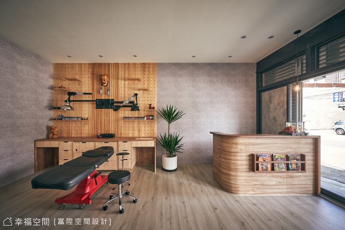 新黑魂格調｜紋身工作室｜工業風｜8坪